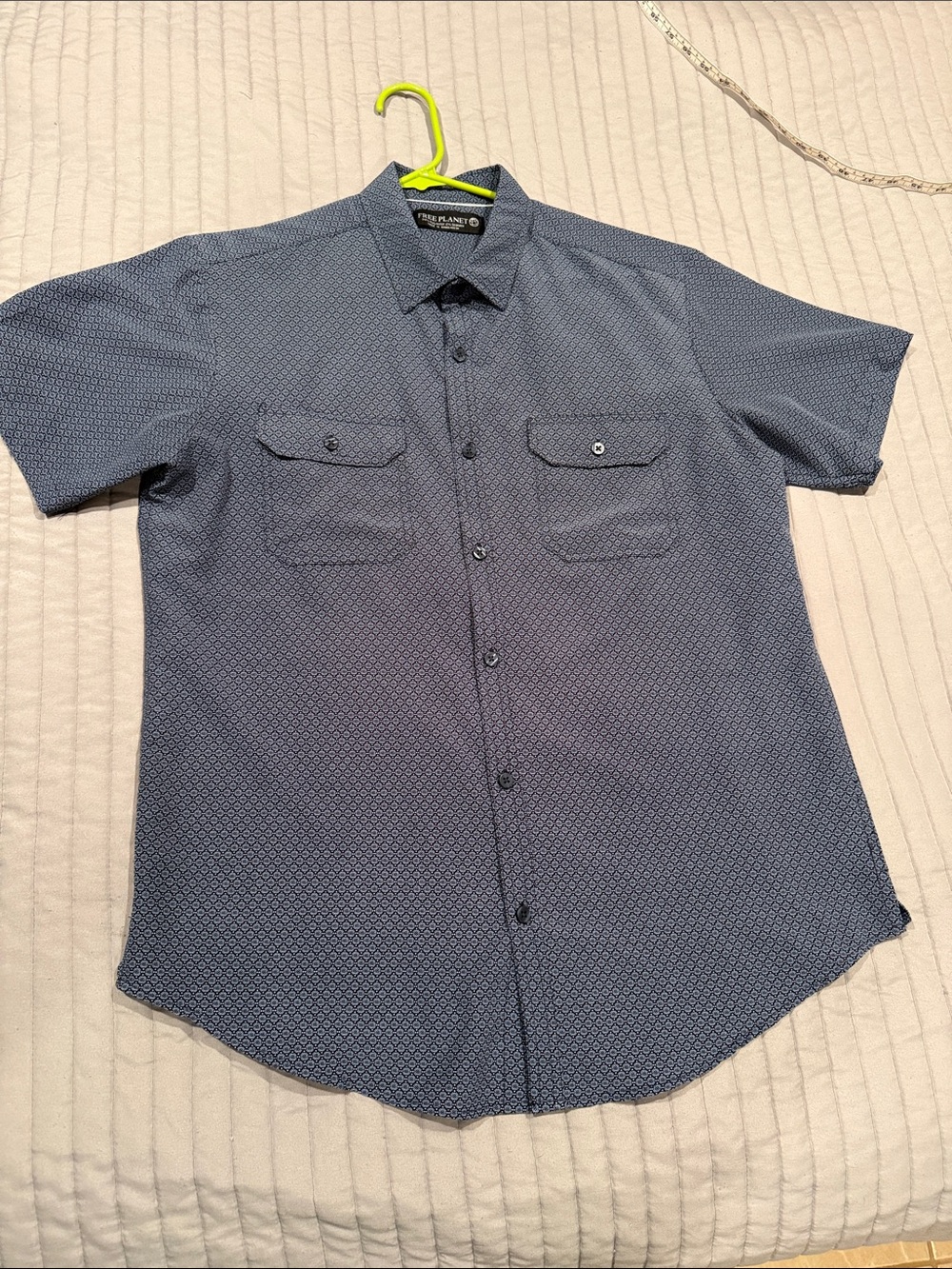 Free Planet Navy Blue Short-Sleeve Button-Down Shirt size Men’s L